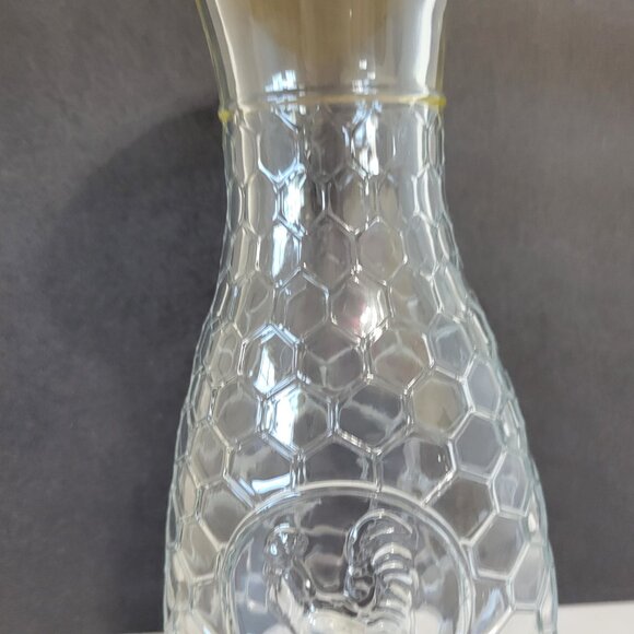 Grant Howard Water Carafe, 10” Chicken & Chicken Wire Or Honeycomb, Yellow Lid - Picture 3 of 7